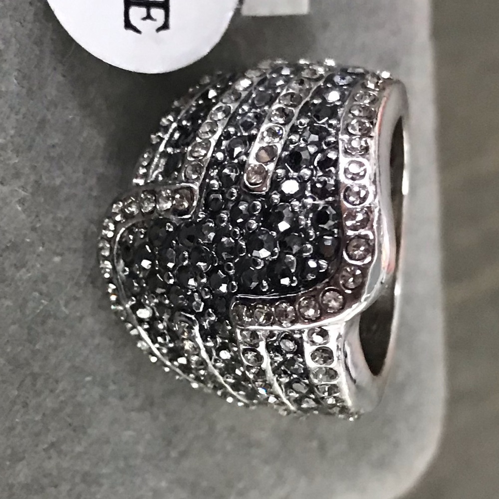 Lia Sophia silver crystal ring - Picture 2 of 5